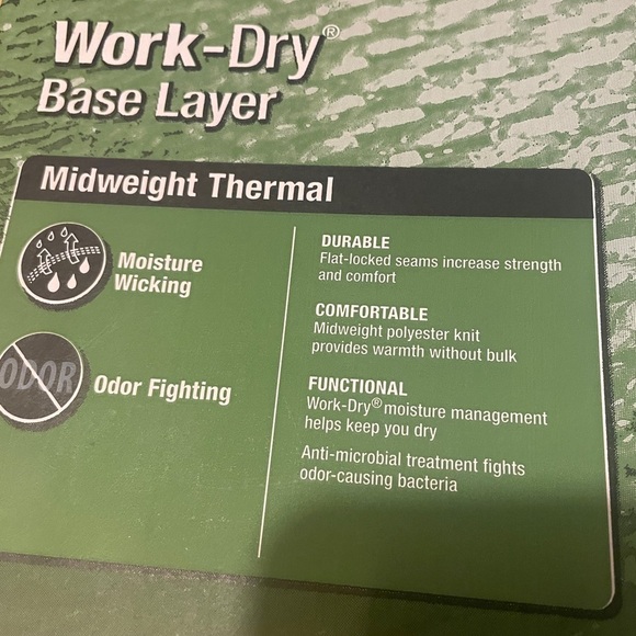 Carhartt Men's Work-Dry® Base Layer Midweight Thermal Crewneck Top, Size small - Picture 2 of 4